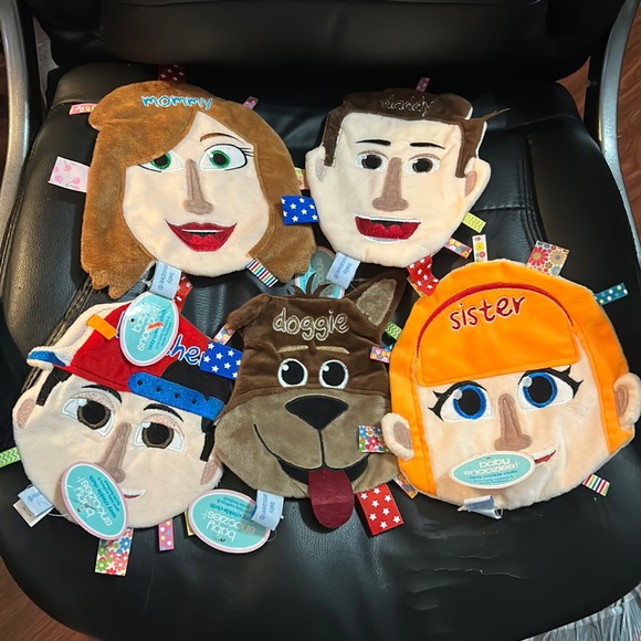 baby snoozies Other - NWT Baby Snoozies Mom, Dad, Sis, Brother & Doggie